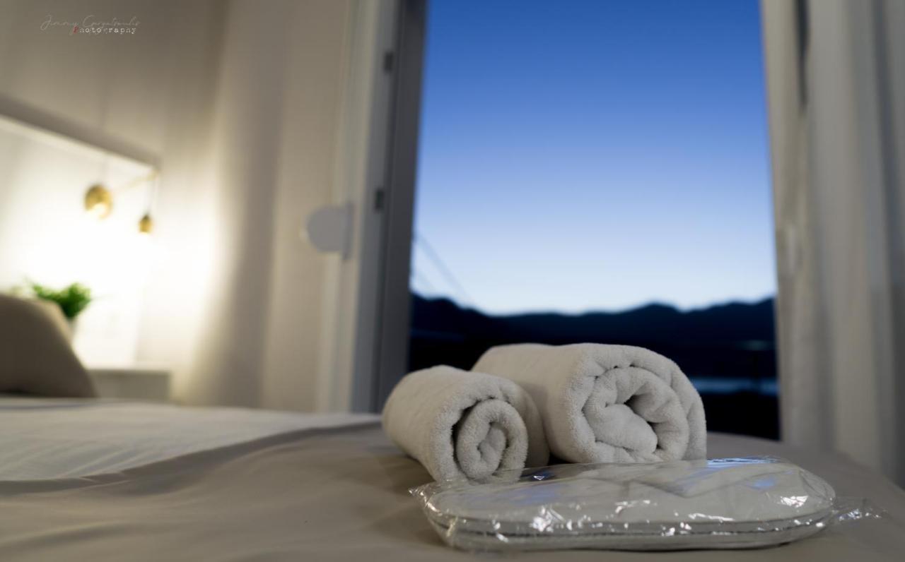 Sunset Brand New Luxury Apt With Pool & Sea View Karpathos Exterior photo